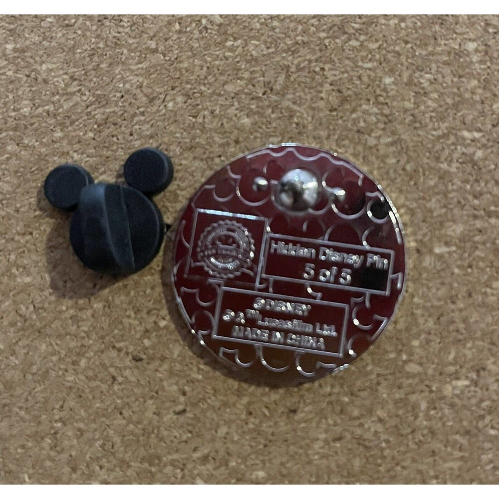 ⭐️ 5/$25 Disney WDW R2Q5 Star Wars Droids Hidden Disney Mystery Pouch Pin 143447 - Picture 2 of 2